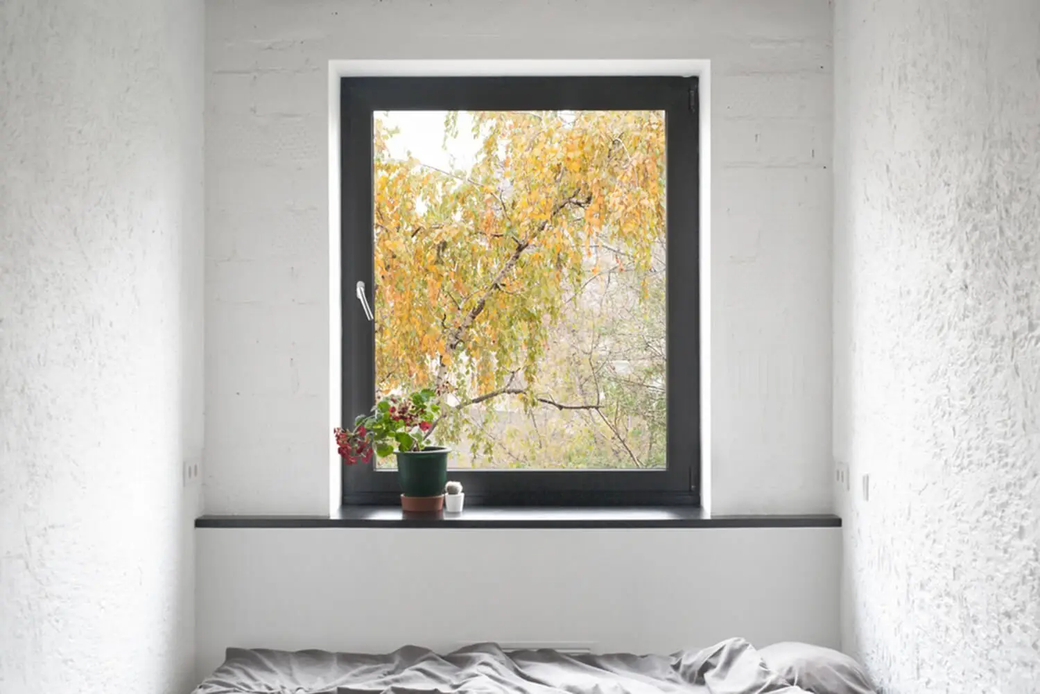 est-living-concrete-ceiling-apartment-crosby-studios.04