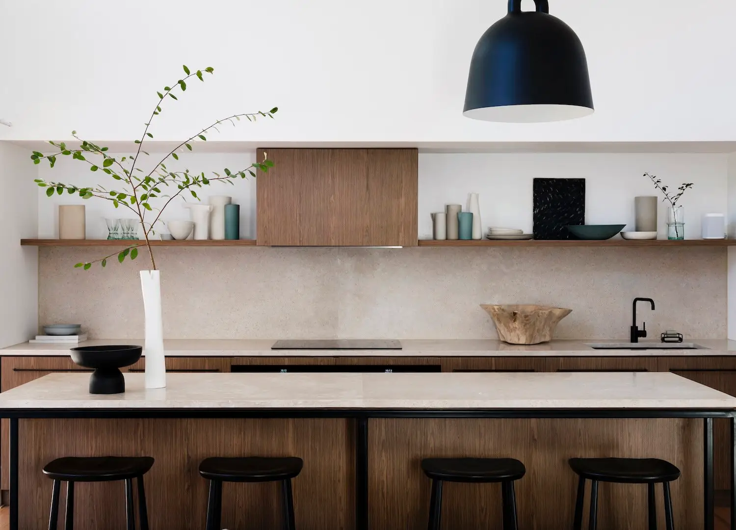No.56 House Mid-Century Revival by Studio Prineas