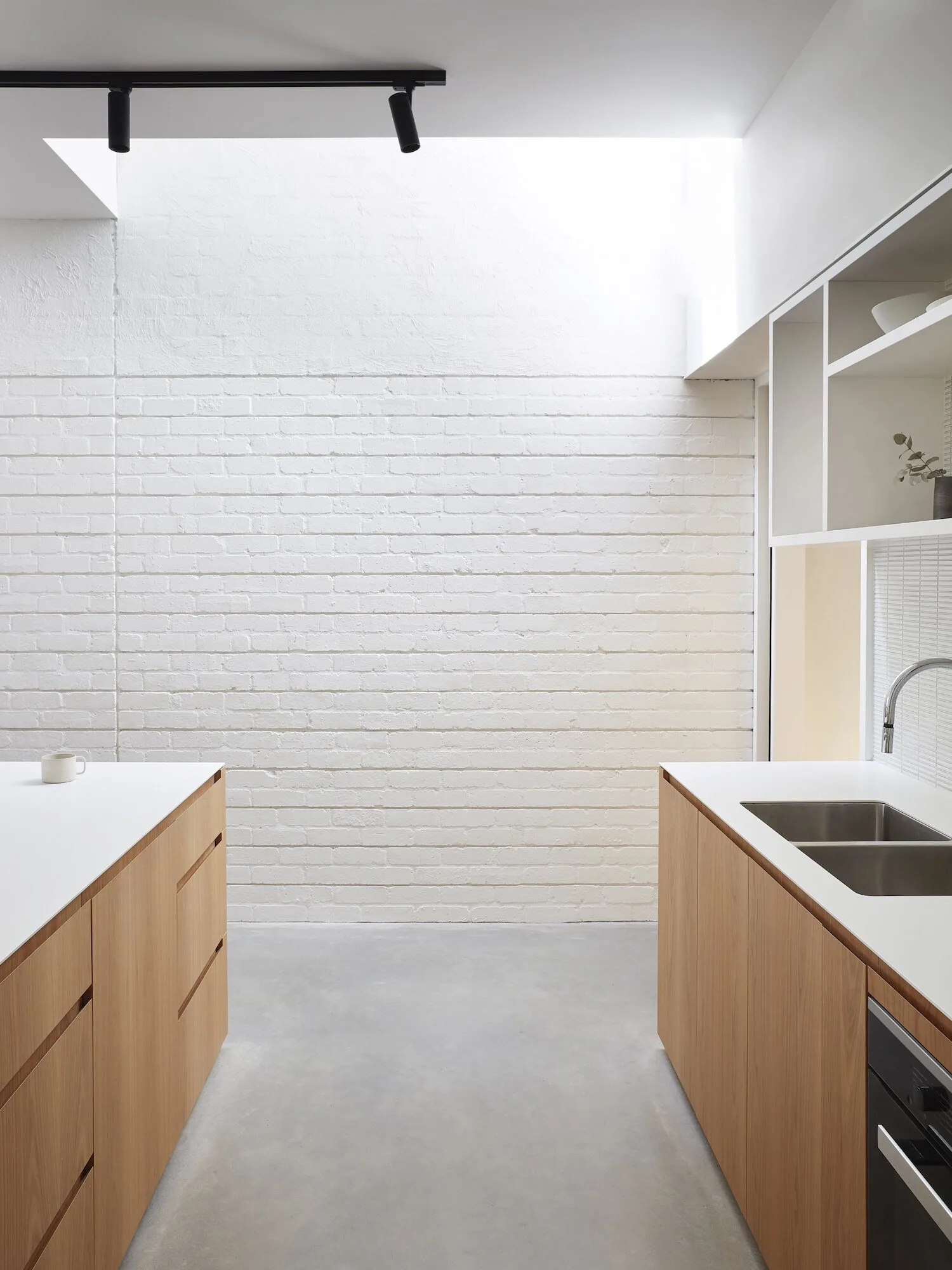 Garden Wall House by Studio Bright