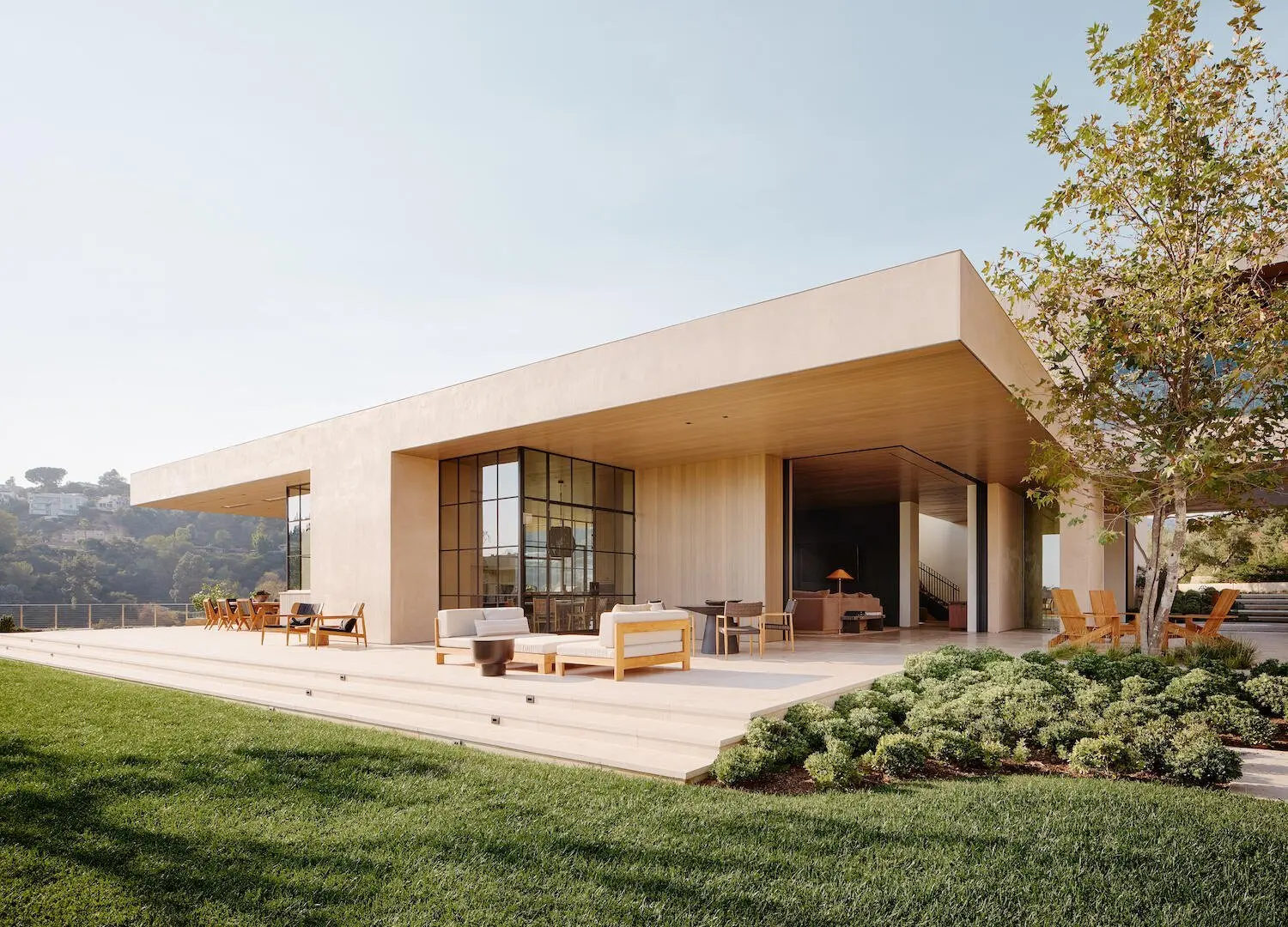 Mandeville Canyon by Walker Workshop
