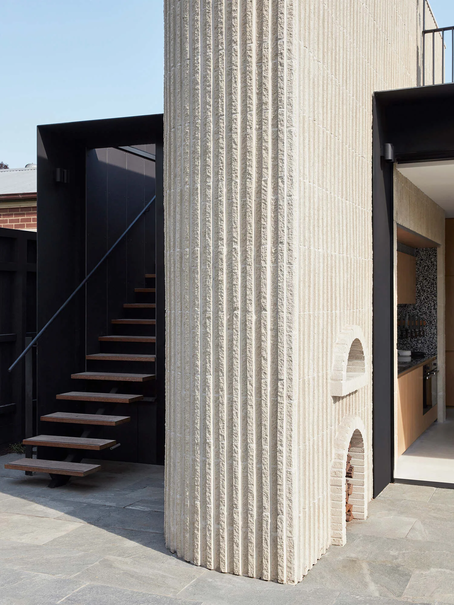 est-living-south-yarra-house-pop-architecture-beatrix-rowe-7