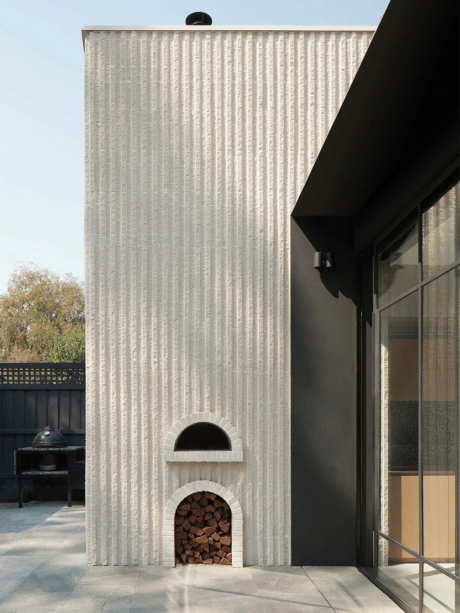 est-living-south-yarra-house-pop-architecture-beatrix-rowe-9
