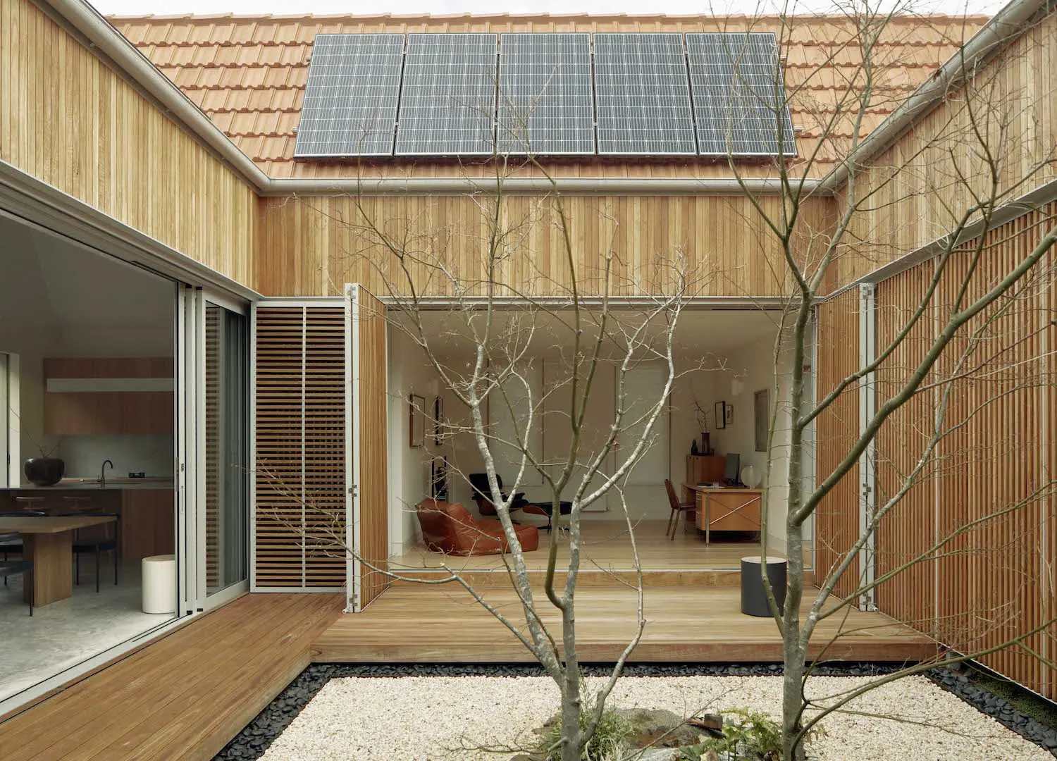 Courtyard House by Ha Architecture