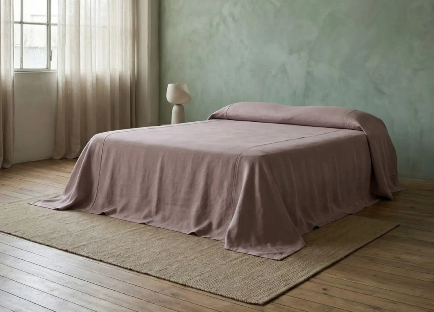 IN THE SAC Chateau Bedcover – Cameo